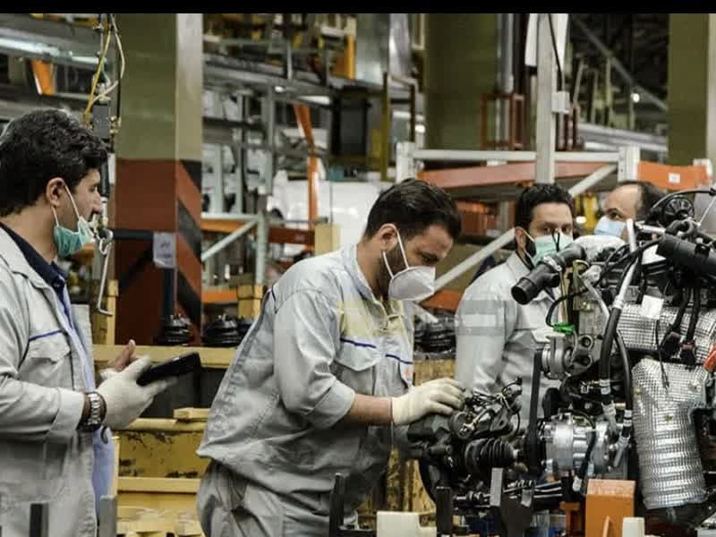 رستمی: تعرفه واردات قطعات خودرو مانع توسعه خطوط تولید داخلی می‌شود